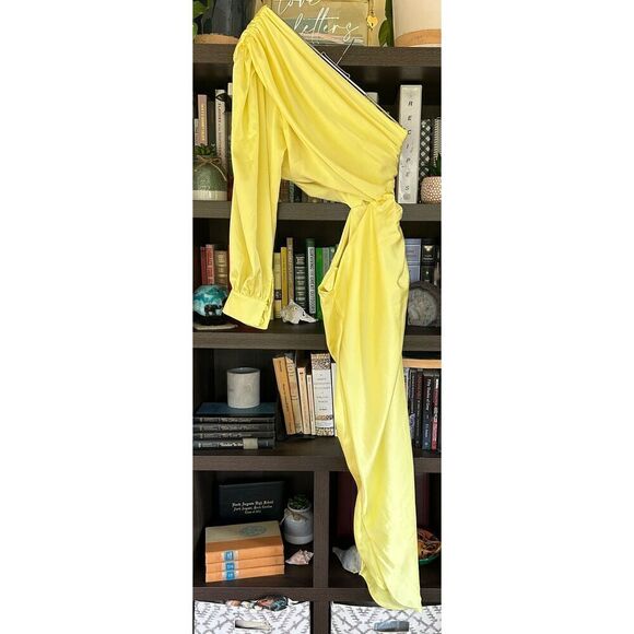 NWOT Gigii’s (Neiman Marcus) Denisa Dress In Yellow Size Medium MSRP $555 - Picture 4 of 10